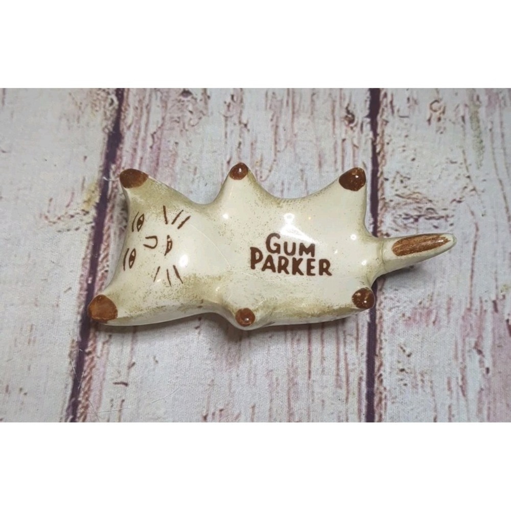 Vintage Gum Parker Ceramic Kitty Cat Figurine Kitsch White Brown Circa 60s